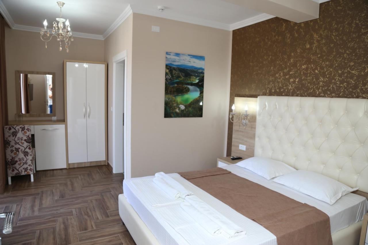 Metropolis Hotell Ulcinj Eksteriør bilde