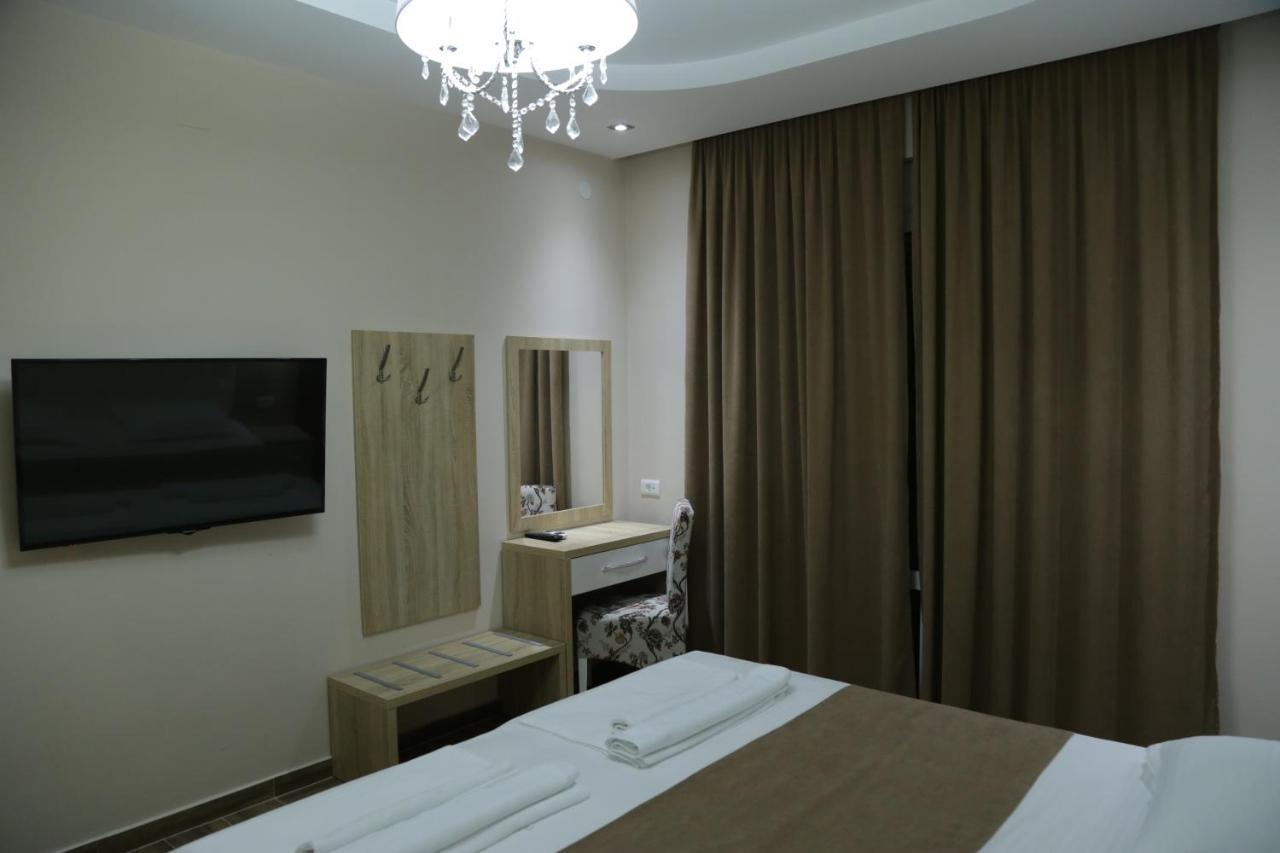 Metropolis Hotell Ulcinj Eksteriør bilde