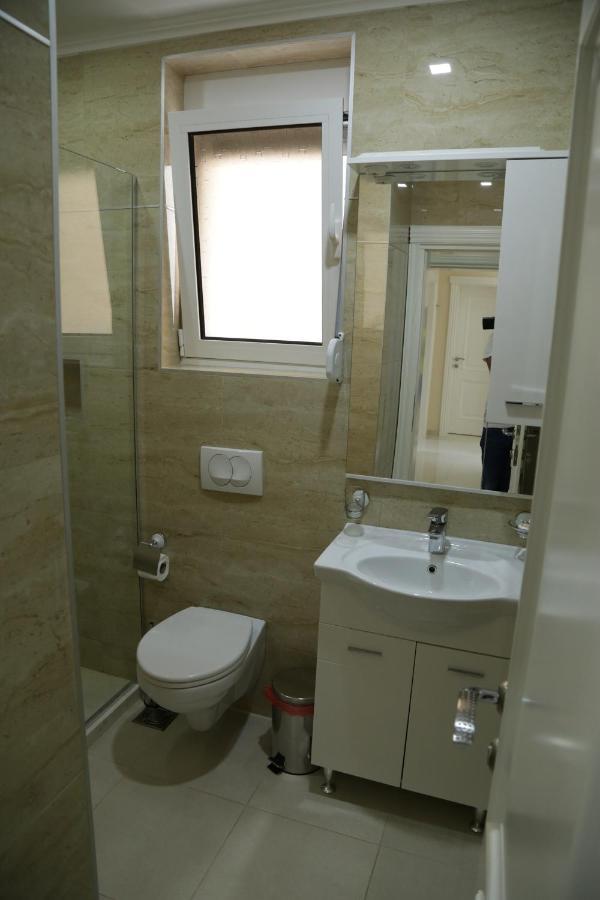 Metropolis Hotell Ulcinj Eksteriør bilde