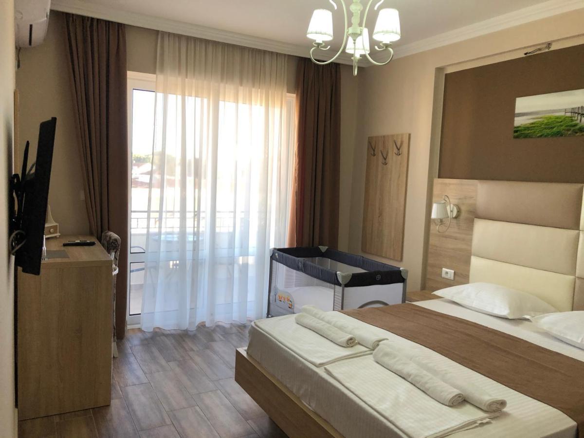 Metropolis Hotell Ulcinj Eksteriør bilde